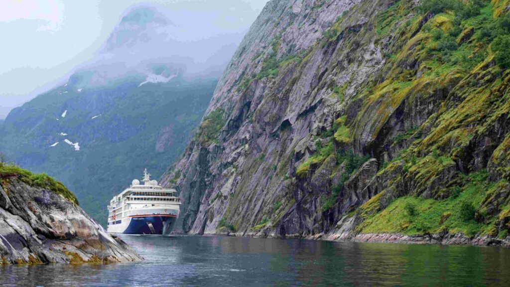 Event Travel Sterrebeek Hapag Lloyd Cruises Inspiration Trollfjord