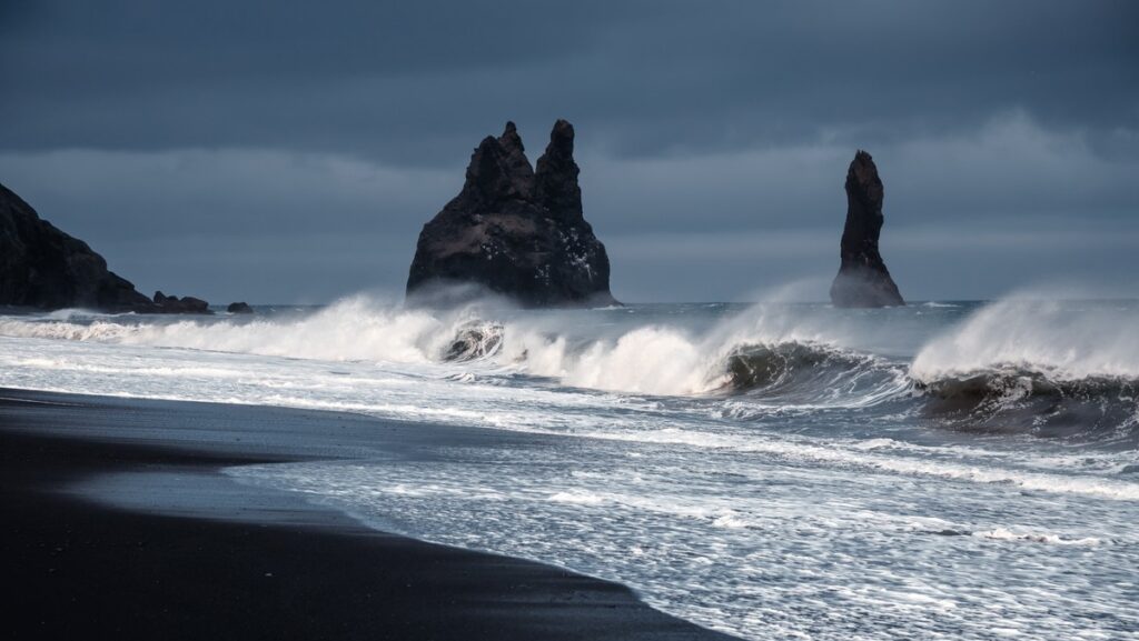 Ijsland Vik i Myrdal Reynisfjara black sand beach